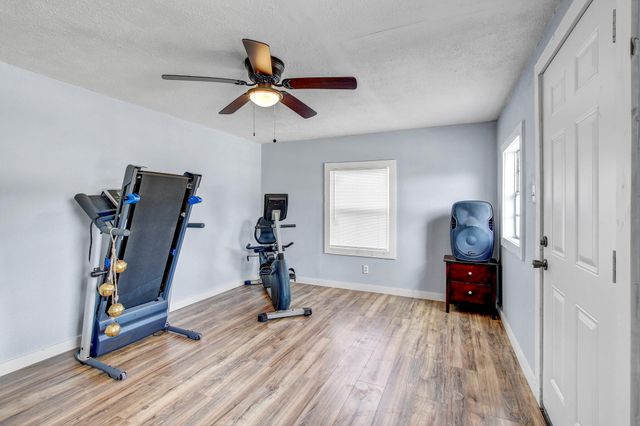 232 Campbell ST, Seguin, TX 78155