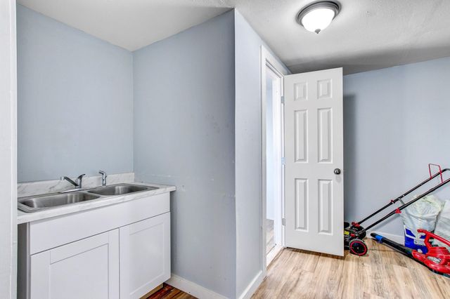 232 Campbell ST, Seguin, TX 78155