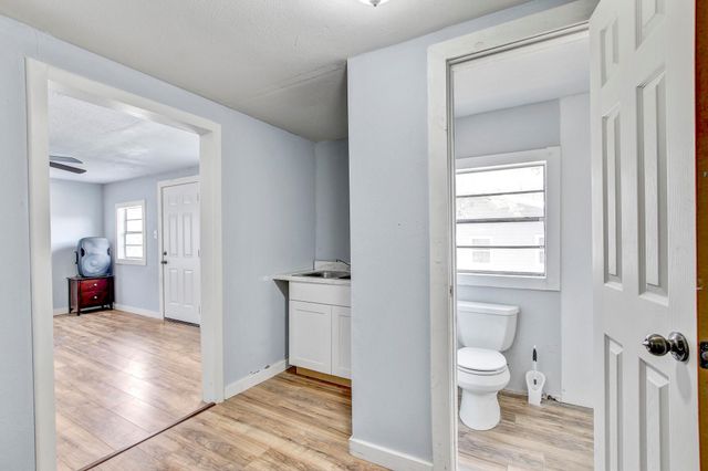 232 Campbell ST, Seguin, TX 78155