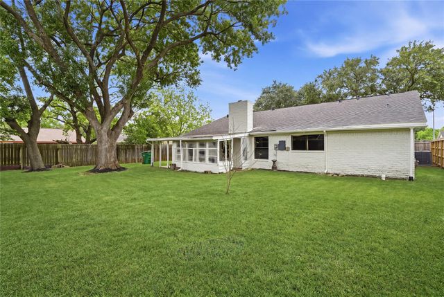9947 Sagebud Lane, Houston, TX 77089