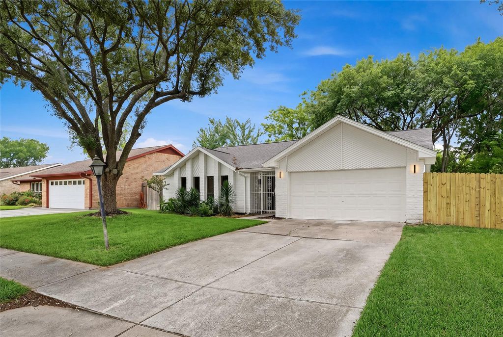 9947 Sagebud Lane, Houston, TX 77089