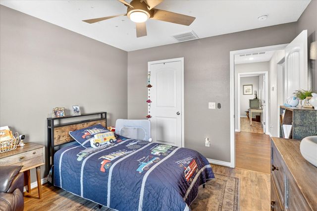 1926 N Brookhollow Drive, Nixa, MO 65714