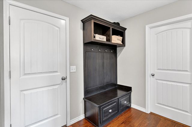 1926 N Brookhollow Drive, Nixa, MO 65714