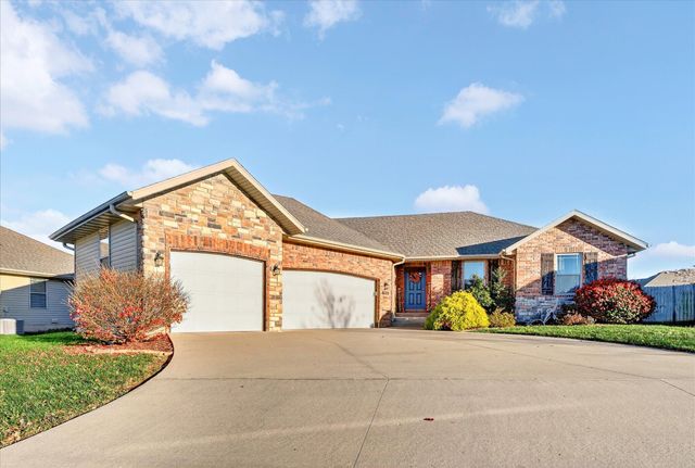 1926 N Brookhollow Drive, Nixa, MO 65714