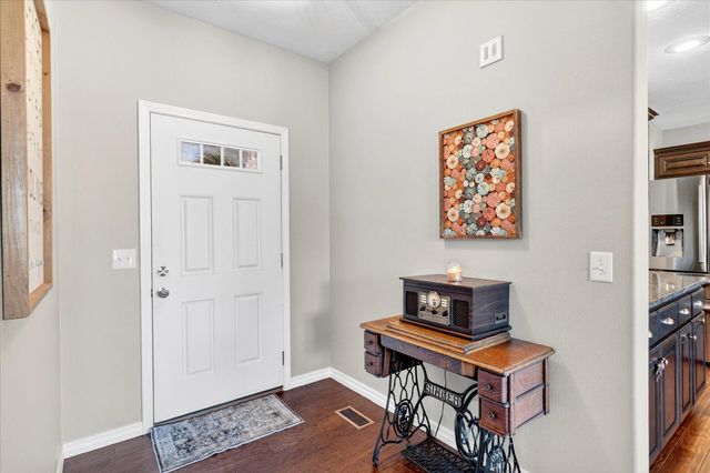 1926 N Brookhollow Drive, Nixa, MO 65714