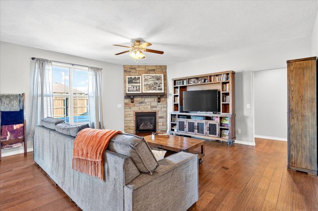 1926 N Brookhollow Drive, Nixa, MO 65714