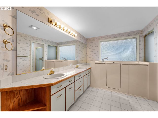 2816 Se 153RD Ave, Vancouver, WA 98683