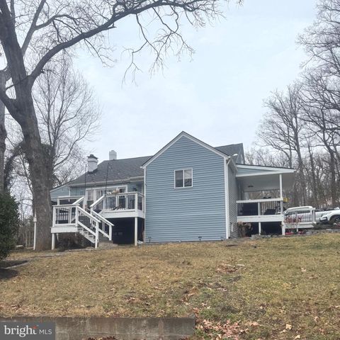 3170 OAKMONT AVE, Triangle, VA 22172