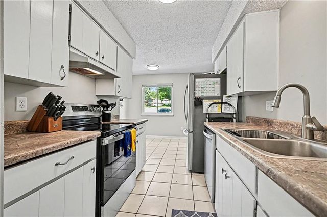 14064 W 88th Street, Lenexa, KS 66215