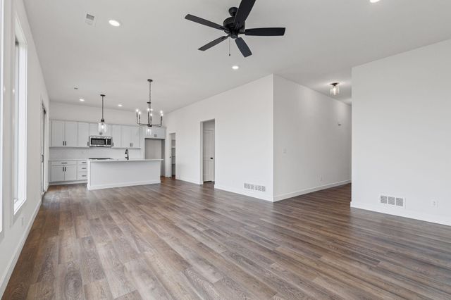 2360 N FEDERAL DR, Columbia, MO 65202