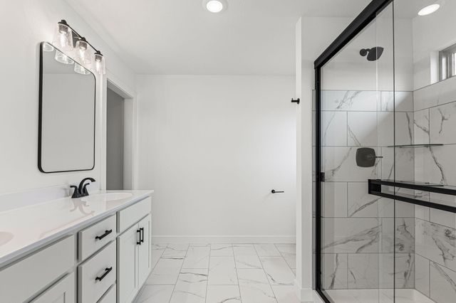 2360 N FEDERAL DR, Columbia, MO 65202