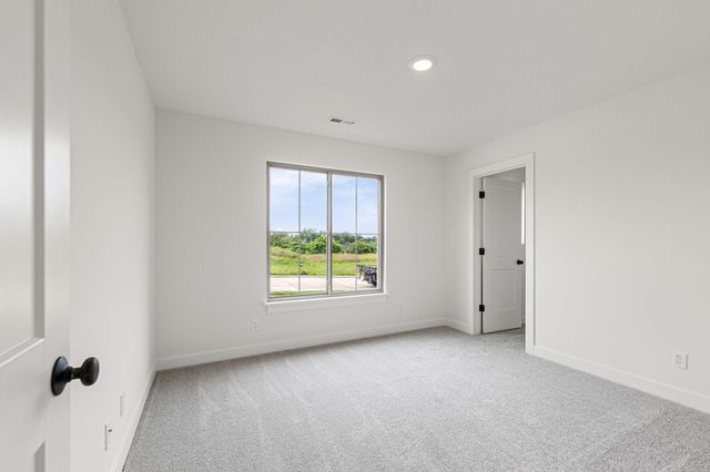 2360 N FEDERAL DR, Columbia, MO 65202