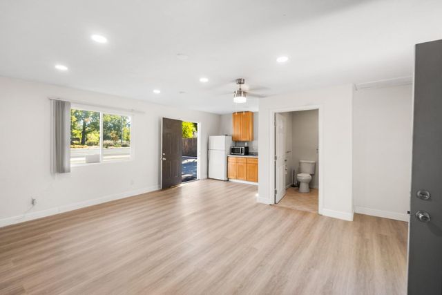 2905 Garfield Avenue, Carmichael, CA 95608