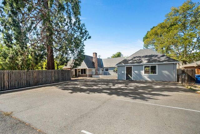 2905 Garfield Avenue, Carmichael, CA 95608