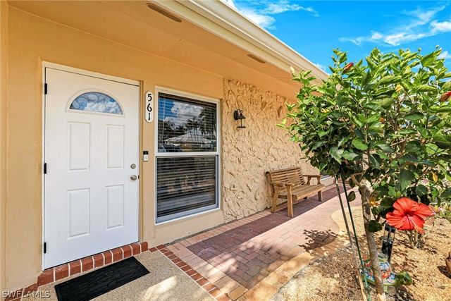 561 Palm View DR 16, Naples, FL 34110