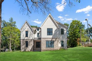 706 Brook Hollow Rd, Nashville, TN 37205