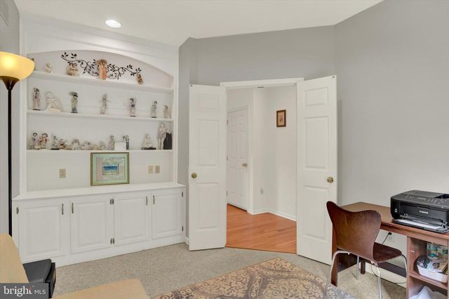2405 W BAYBERRY DR, Harrisburg, PA 17112