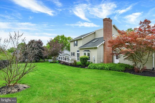2405 W BAYBERRY DR, Harrisburg, PA 17112