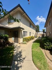 2014 Avenida Placida 4, Simi Valley, CA 93063