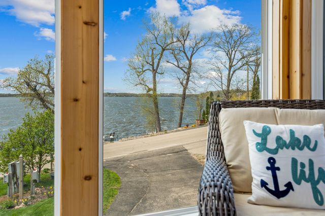 18013 Roberds Lake Boulevard, Faribault, MN 55021