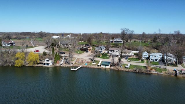 18013 Roberds Lake Boulevard, Faribault, MN 55021
