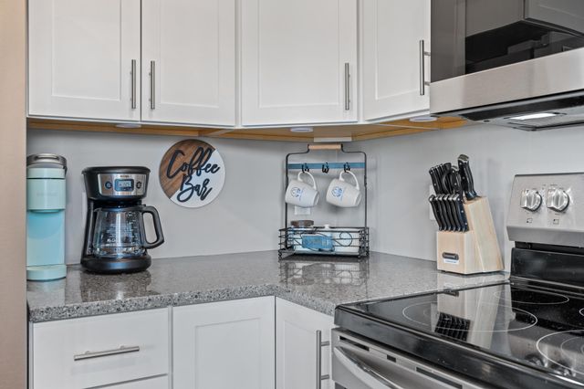 18013 Roberds Lake Boulevard, Faribault, MN 55021