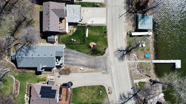 18013 Roberds Lake Boulevard, Faribault, MN 55021