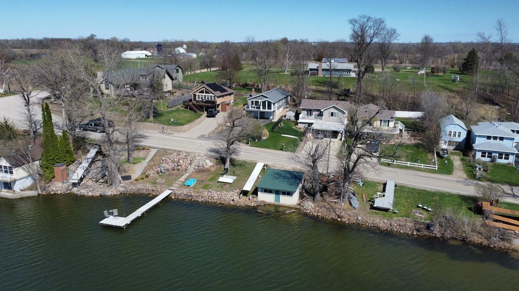 18013 Roberds Lake Boulevard, Faribault, MN 55021
