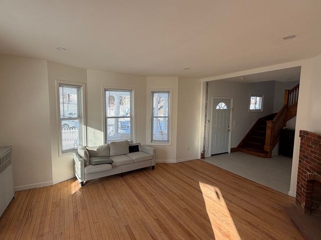 12 Stoneland Rd, Worcester, MA 01603