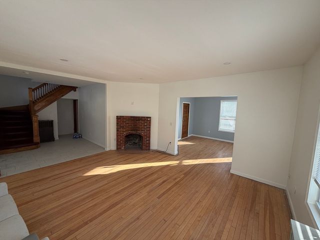 12 Stoneland Rd, Worcester, MA 01603