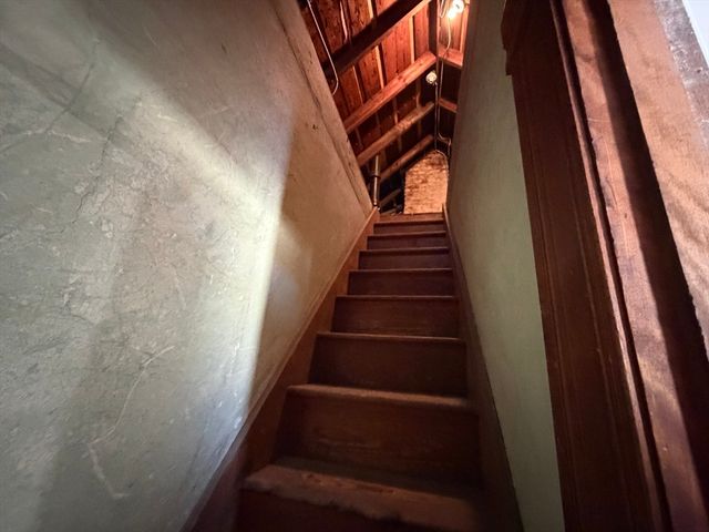 12 Stoneland Rd, Worcester, MA 01603