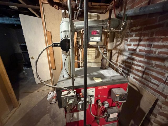 12 Stoneland Rd, Worcester, MA 01603