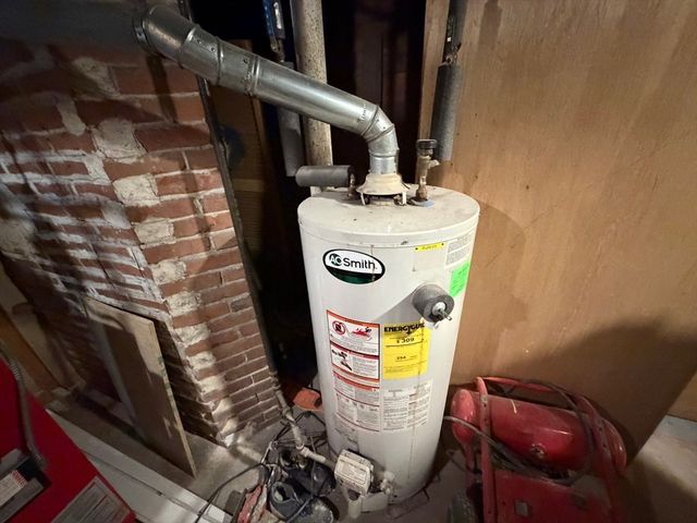 12 Stoneland Rd, Worcester, MA 01603