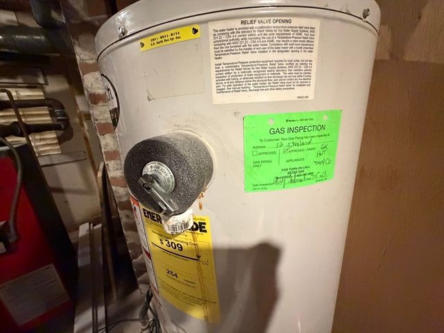 12 Stoneland Rd, Worcester, MA 01603