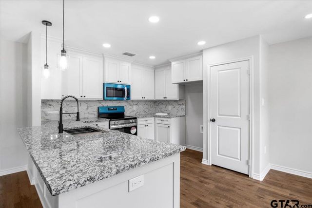 3115 W Rose St., Tyler, TX 75701