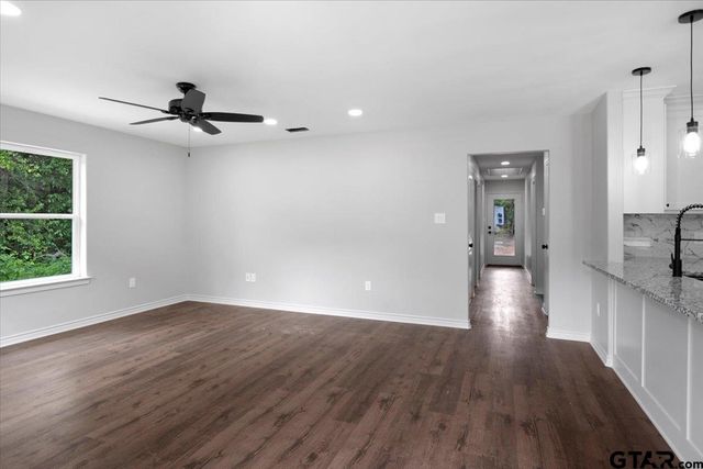 3115 W Rose St., Tyler, TX 75701