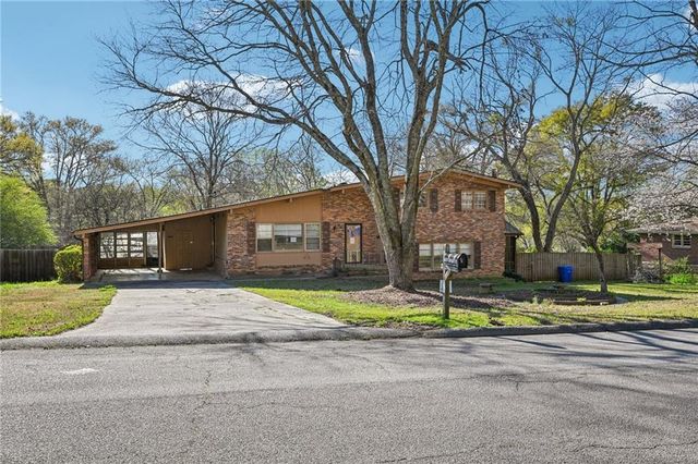 1324 N Hicks Circle NW, Conyers, GA 30012