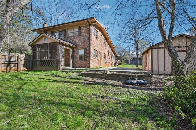 1324 N Hicks Circle NW, Conyers, GA 30012