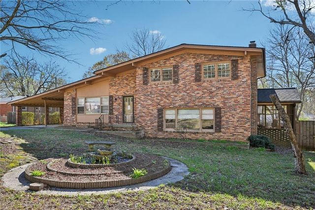 1324 N Hicks Circle NW, Conyers, GA 30012