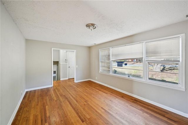 1324 N Hicks Circle NW, Conyers, GA 30012