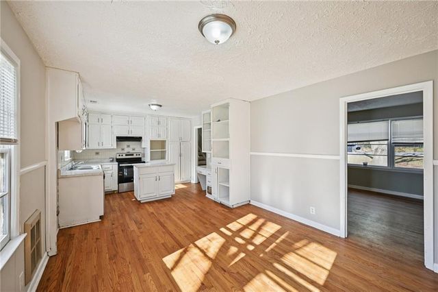 1324 N Hicks Circle NW, Conyers, GA 30012