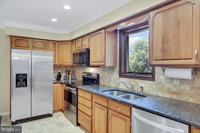 643 ELLIOTT DR, Lewisberry, PA 17339