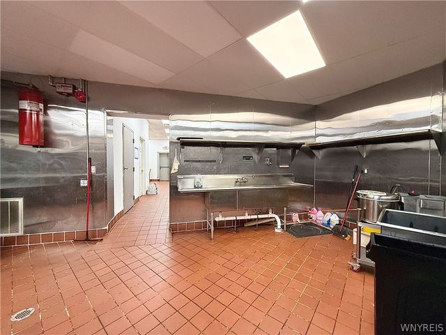 5026 Broadway, Lancaster, NY 14043