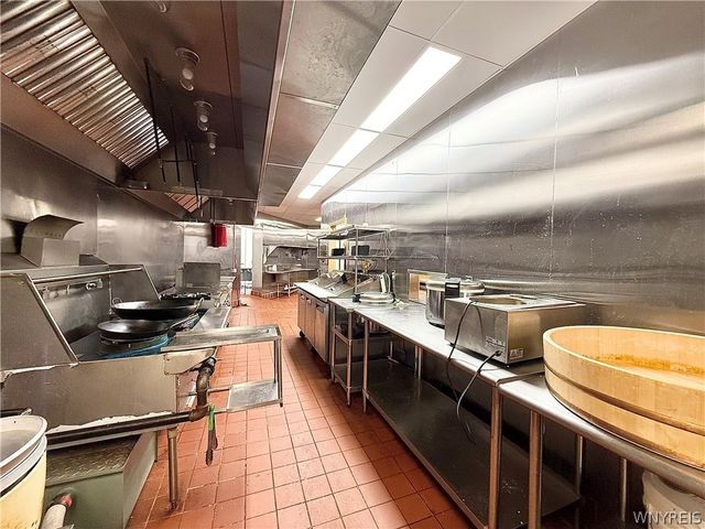 5026 Broadway, Lancaster, NY 14043