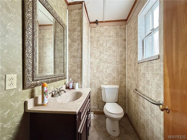 5026 Broadway, Lancaster, NY 14043