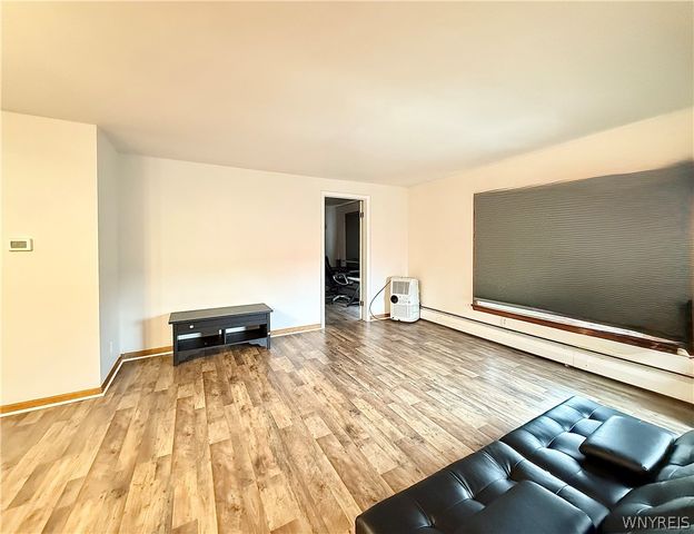 5026 Broadway, Lancaster, NY 14043