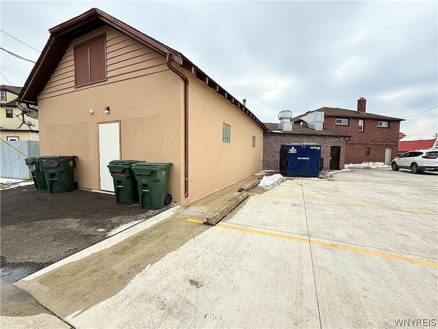 5026 Broadway, Lancaster, NY 14043