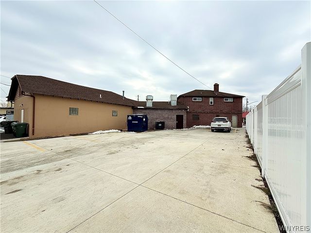 5026 Broadway, Lancaster, NY 14043