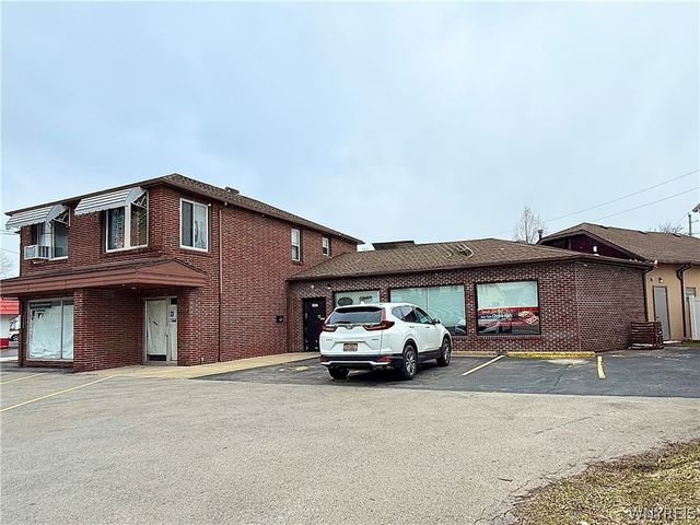 5026 Broadway, Lancaster, NY 14043