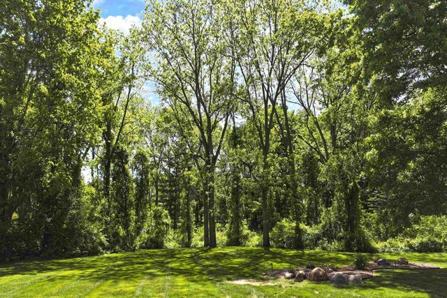 5500 Crystal Creek Lane, Washington Twp, MI 48094